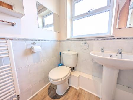 2 bedroom Flat to let in Lower Street, Kettering, NN16