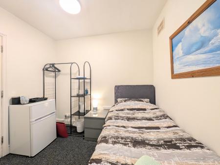 1 bedroom House share to let in Mill Road, Kettering, NN16