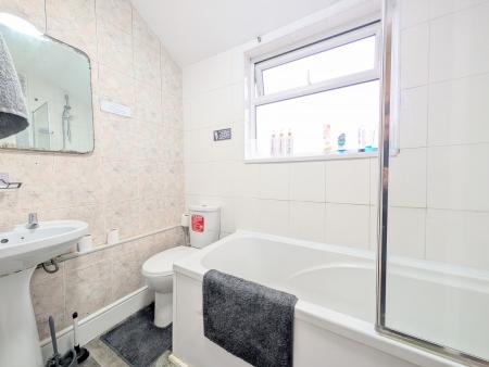 1 bedroom House share to let in Mill Road, Kettering, NN16