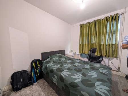 1 bedroom House share to let in Eskdail Street, Kettering, NN16