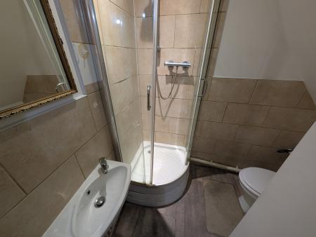 1 bedroom House share to let in Eskdail Street, Kettering, NN16