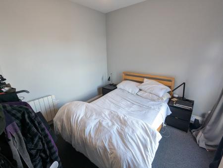 2 bedroom Flat to let in Montagu Street, Town Centre, Kettering, NN16