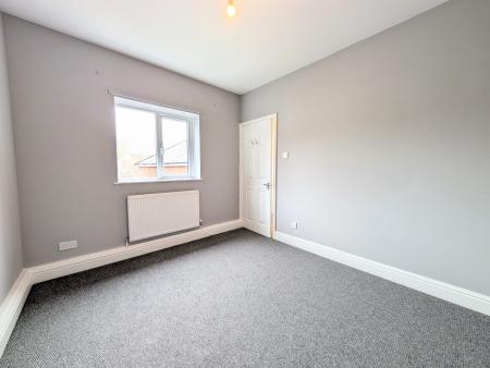 1 bedroom Flat to let in Havelock Street, Kettering, NN16