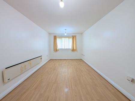 1 bedroom Flat to let in Reservoir Road, Kettering, NN16