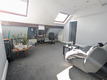 1 bedroom Flat to let in Montagu Street, Kettering, NN16