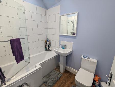 1 bedroom Flat to let in Montagu Street, Kettering, NN16