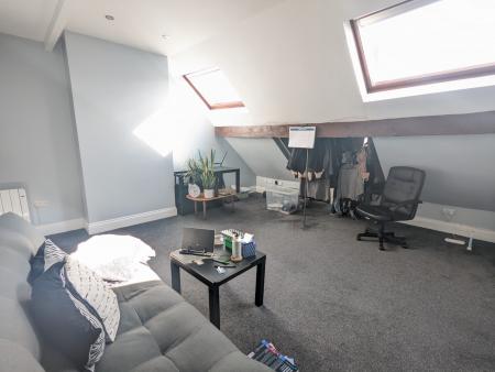 1 bedroom Flat to let in Montagu Street, Kettering, NN16