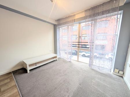 1 bedroom Studio flat to let in Bath Road, Kettering, NN16