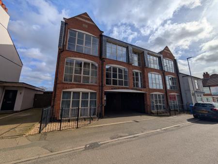 Bath Road, Kettering, NN16