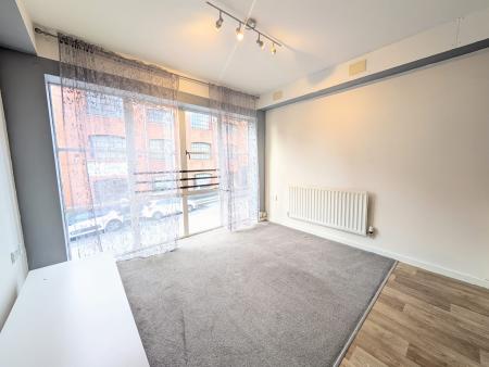 1 bedroom Studio flat to let in Bath Road, Kettering, NN16