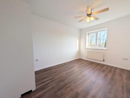 3 bedroom Semi-detached house to let in Backley Close, Kettering, NN15