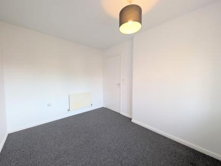 3 bedroom Semi-detached house to let in Backley Close, Kettering, NN15