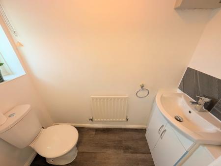 3 bedroom Semi-detached house to let in Backley Close, Kettering, NN15