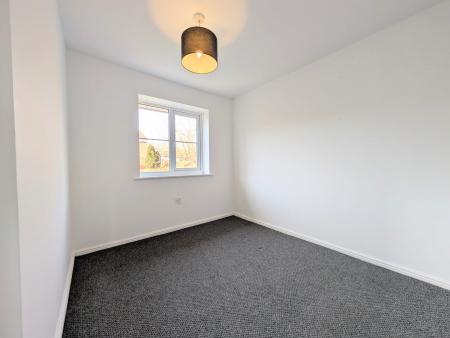 3 bedroom Semi-detached house to let in Backley Close, Kettering, NN15