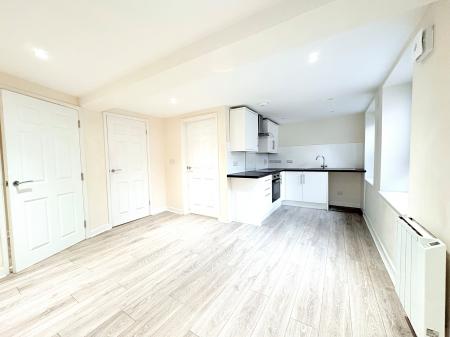 2 bedroom Flat to let in 27 Station Road, Kettering, NN15