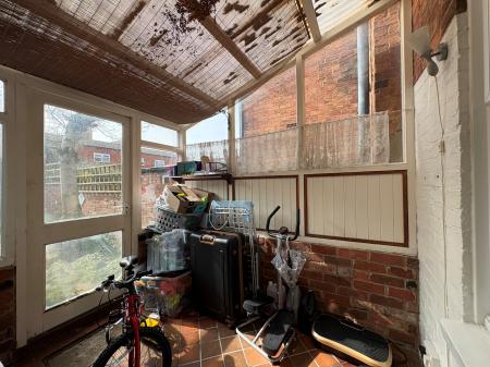 2 bedroom Terraced House to let in Sackville Street, Kettering, NN16