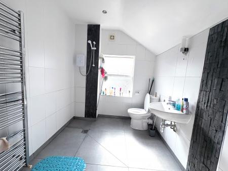 2 bedroom Terraced House to let in Sackville Street, Kettering, NN16