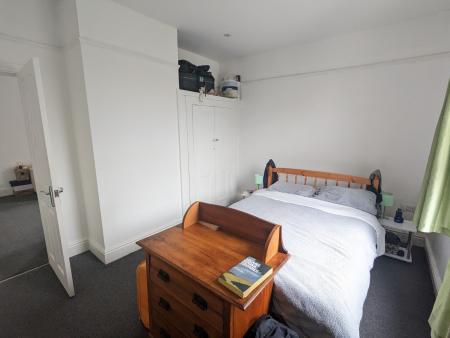 1 bedroom Flat to let in London Road, Town Centre, Kettering, NN16