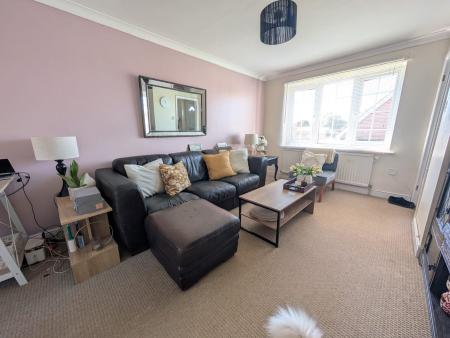 2 bedroom Terraced House to let in Leicester Close, Kettering, NN16