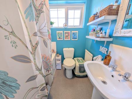 2 bedroom Terraced House to let in Leicester Close, Kettering, NN16