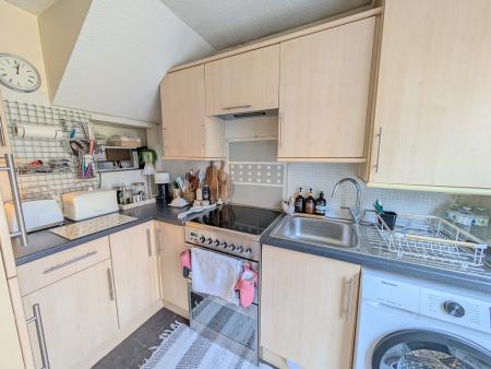 2 bedroom Terraced House to let in Leicester Close, Kettering, NN16