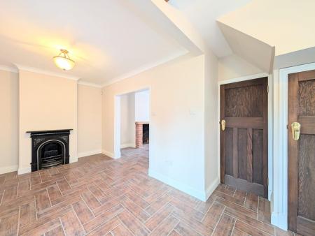 2 bedroom Semi-detached house to let in Kingsley Road, Rothwell, NN14