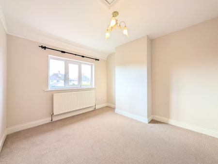 2 bedroom Semi-detached house to let in Kingsley Road, Rothwell, NN14