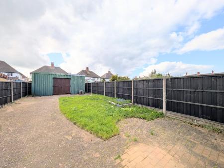 2 bedroom Semi-detached house to let in Kingsley Road, Rothwell, NN14