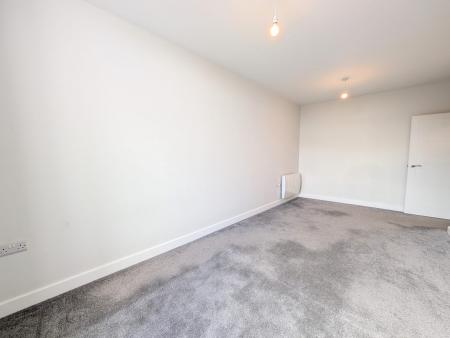 1 bedroom Flat to let in Silver Street, Kettering, NN16