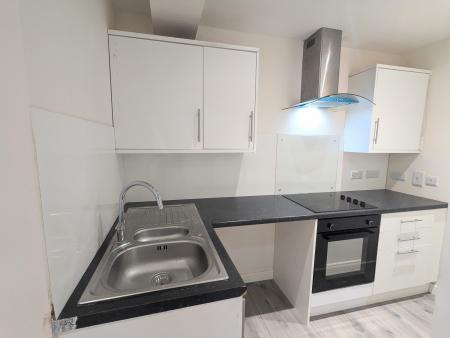 2 bedroom Flat to let in Station Road, Kettering