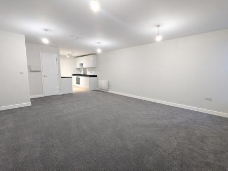 2 bedroom Flat to let in College Street, Irthlingborough, NN9