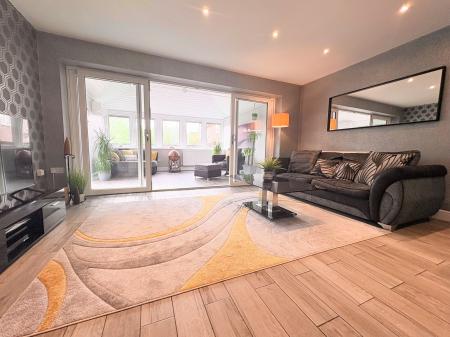 3 bedroom Semi-detached house to let in Isemill Road, Burton Latimer, NN15