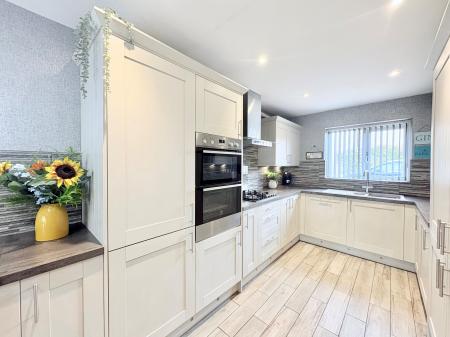 3 bedroom Semi-detached house to let in Isemill Road, Burton Latimer, NN15