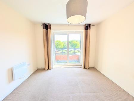 2 bedroom Flat to let in Abbots Way, Kettering, NN15