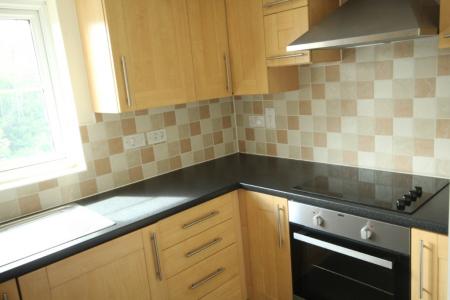 2 bedroom Flat to let in Abbots Way, Kettering, NN15