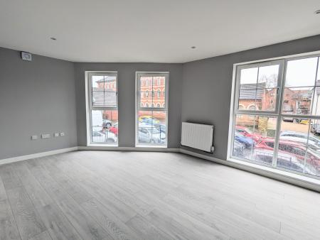 1 bedroom Flat to let in Queen Street, Kettering, NN16