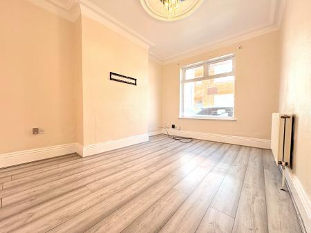 3 bedroom Terraced House to let in Princes Street, Kettering, NN16