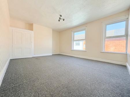 3 bedroom Terraced House to let in Princes Street, Kettering, NN16