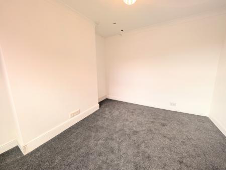 3 bedroom Maisonette to let in Mill Road, Kettering, NN16