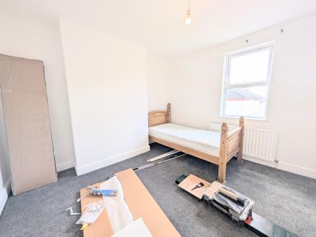 3 bedroom Maisonette to let in Mill Road, Kettering, NN16