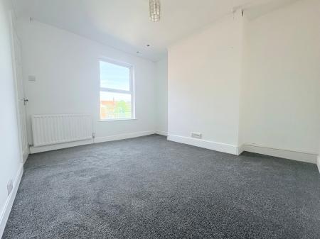 3 bedroom Maisonette to let in Mill Road, Kettering, NN16