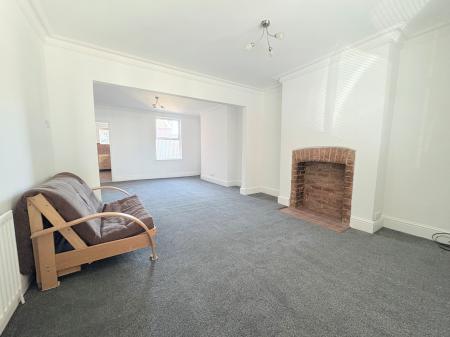 3 bedroom Maisonette to let in Mill Road, Kettering, NN16