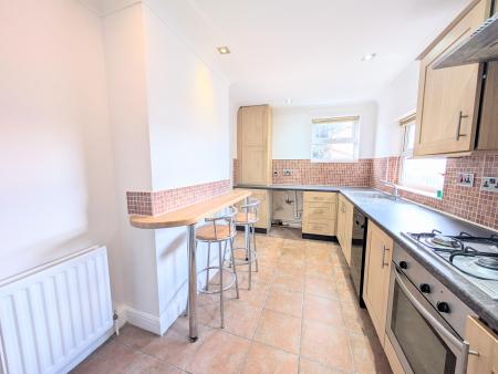 3 bedroom Maisonette to let in Mill Road, Kettering, NN16