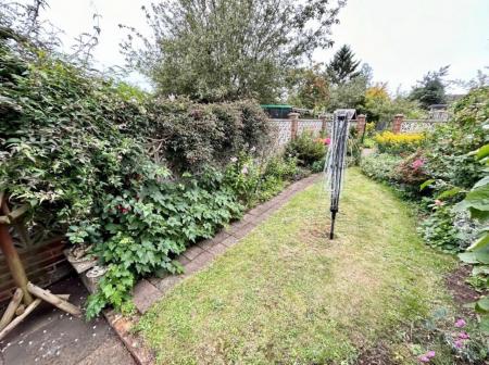 3 bedroom End of terrace house to let in Buccleuch Street, Kettering, NN16