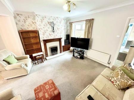 3 bedroom End of terrace house to let in Buccleuch Street, Kettering, NN16