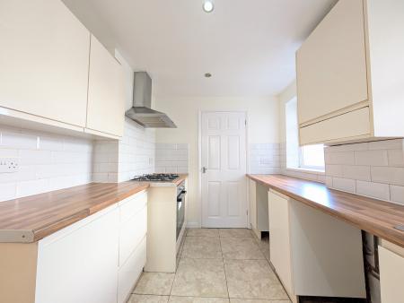 1 bedroom Flat to let in Edmund Street, Kettering, NN16
