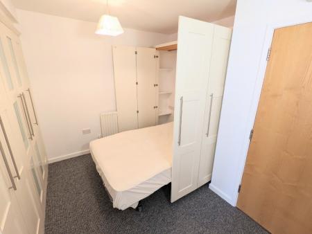 1 bedroom Flat to let in Bath Road, Kettering, NN16