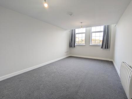 2 bedroom Maisonette to let in College Street, Irthlingborough, NN9