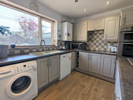 4 bedroom Semi-detached house to let in St Stephens Road, Ise Lodge, Kettering, NN15
