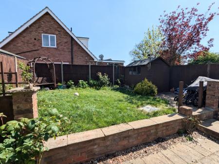 4 bedroom Semi-detached house to let in St Stephens Road, Ise Lodge, Kettering, NN15